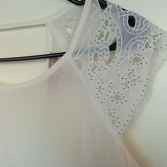 F21: twist back lacey sheer white beaded blouse - Picture 5 of 7